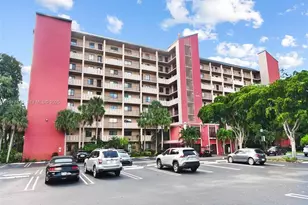 2202 S Cypress Bend Dr, Pompano Beach, FL 33069 - Photo 22