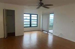 2202 S Cypress Bend Dr, Pompano Beach, FL 33069 - Photo 8