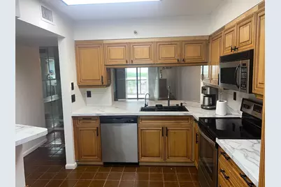 2202 S Cypress Bend Drive #801, Pompano Beach, FL 33069 - Photo 4
