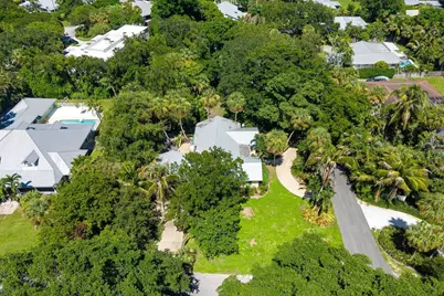 22 N Via Lucindia, Sewalls Point, FL 34996 - Photo 14