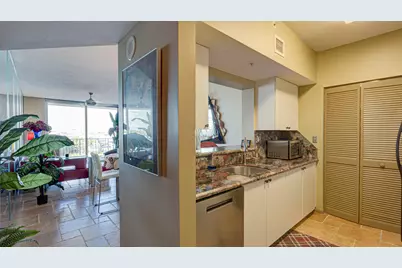 3020 NE 32nd Avenue #606, Fort Lauderdale, FL 33308 - Photo 2