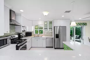 330 NE 48th St, Oakland Park, FL 33334 - Photo 2