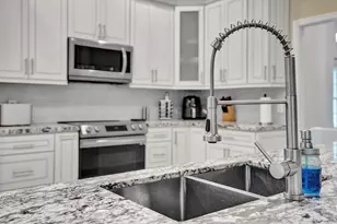 6400 NW 57th Ln, Parkland, FL 33067 - Photo 10