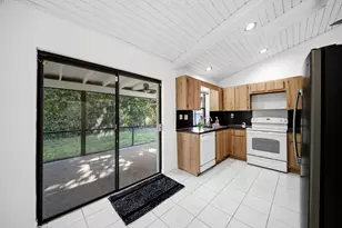 8114 Nutmeg Way, Tamarac, FL 33321 - Photo 8