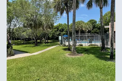 235 Lakeview Drive #102, Weston, FL 33326 - Photo 28
