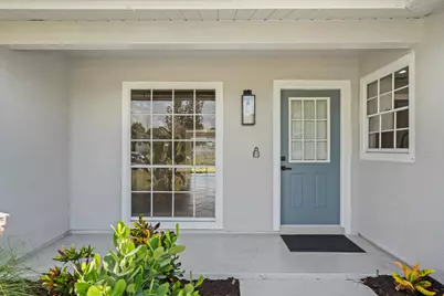 581 SE Crescent Avenue, Port Saint Lucie, FL 34984 - Photo 4
