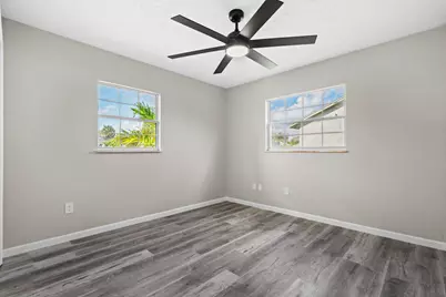 581 SE Crescent Avenue, Port Saint Lucie, FL 34984 - Photo 26