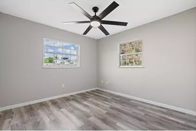 581 SE Crescent Avenue, Port Saint Lucie, FL 34984 - Photo 28
