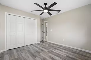 581 SE Crescent Ave, Port Saint Lucie, FL 34984 - Photo 28