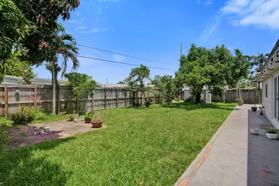 7290 W 14th Court, Hialeah, FL 33014 - Photo 36