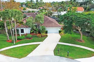 896 Rose Ct, Wellington, FL 33414 - Photo 1