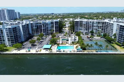 800 Parkview Drive #823, Hallandale, FL 33009 - Photo 4