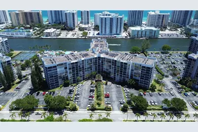 800 Parkview Drive #823, Hallandale, FL 33009 - Photo 2