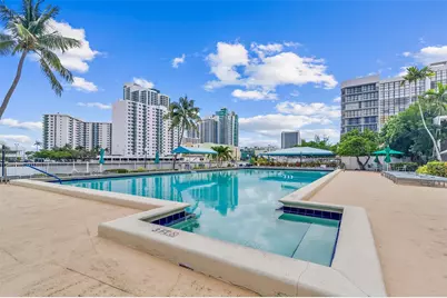 800 Parkview Drive #823, Hallandale, FL 33009 - Photo 24