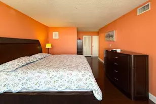 800 Parkview Dr, Hallandale, FL 33009 - Photo 14
