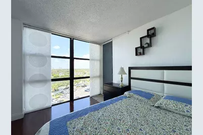 800 Parkview Drive #823, Hallandale, FL 33009 - Photo 18