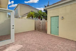 179 E Bay Cedar Cir, Jupiter, FL 33458 - Photo 12