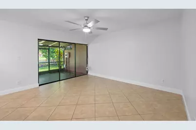 1517 Fairway Road, Pembroke Pines, FL 33026 - Photo 8