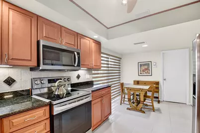 5791 Lakeview Mews Place, Boynton Beach, FL 33437 - Photo 18