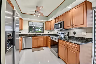 5791 Lakeview Mews Place, Boynton Beach, FL 33437 - Photo 14