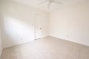 1724 NE 17th St, Fort Lauderdale, FL 33305 - Photo 16