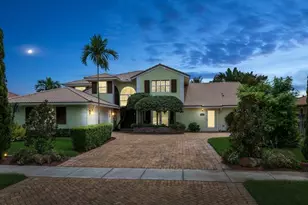 14324 Paddock Dr, Wellington, FL 33414 - Photo 2