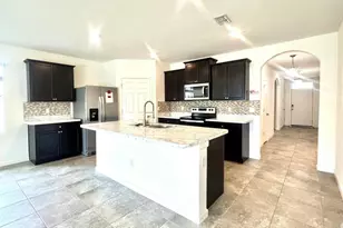 341 SW Ridgecrest Dr, Port Saint Lucie, FL 34953 - Photo 4
