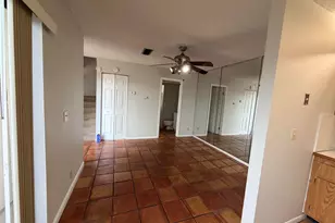 37 Lake Arbor Dr, Palm Springs, FL 33461 - Photo 10