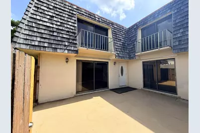 37 Lake Arbor Drive, Palm Springs, FL 33461 - Photo 2