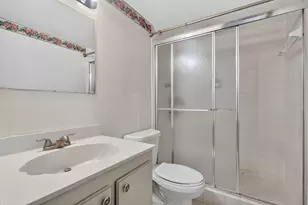 2780 NE 183rd St, Aventura, FL 33160 - Photo 20