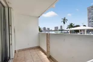 2780 NE 183rd St, Aventura, FL 33160 - Photo 24