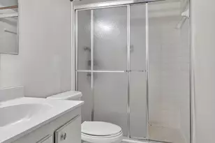 2780 NE 183rd St, Aventura, FL 33160 - Photo 22