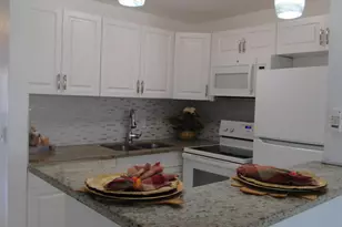 76 Cambridge D, West Palm Beach, FL 33417 - Photo 4