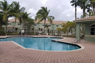 350 Crestwood Cir, Royal Palm Beach, FL 33411 - Photo 6