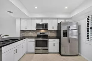 313 Lake Circle, North Palm Beach, FL 33408 - Photo 8