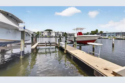313 Lake Circle #311, North Palm Beach, FL 33408 - Photo 2