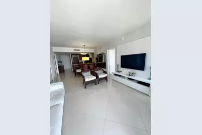 495 Brickell Avenue #1605, Miami, FL 33131 - Photo 10