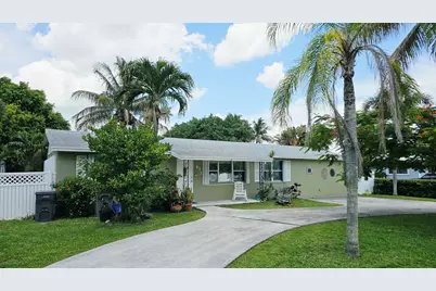 911 Burch Drive, West Palm Beach, FL 33415 - Photo 2