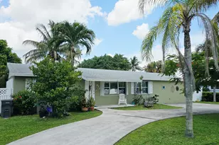 911 Burch Dr, West Palm Beach, FL 33415 - Photo 2