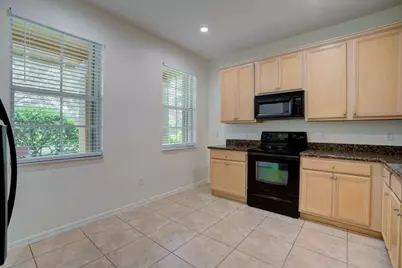 158 W Thatch Palm Circle, Jupiter, FL 33458 - Photo 4