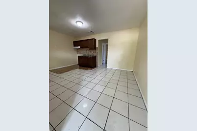 200 NW 14th Street #5, Pompano Beach, FL 33060 - Photo 4