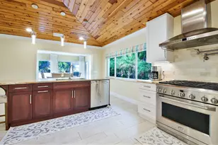 451 N Lyra Cir, Juno Beach, FL 33408 - Photo 12