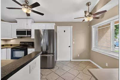 166 Raintree, Jupiter, FL 33458 - Photo 8
