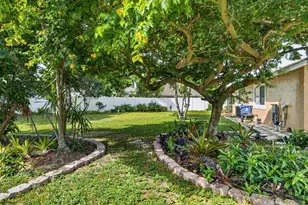 166 Raintree, Jupiter, FL 33458 - Photo 32