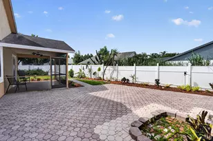 166 Raintree, Jupiter, FL 33458 - Photo 14