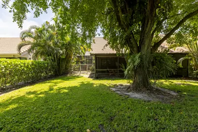 9875 Erica Court, Boca Raton, FL 33496 - Photo 10