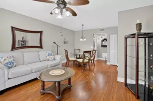 309 Circle Dr S, Boynton Beach, FL 33435 - Photo 2