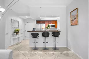 347 N New River Dr E, Fort Lauderdale, FL 33301 - Photo 2