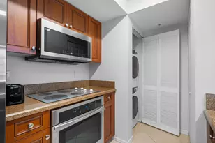 347 N New River Dr E, Fort Lauderdale, FL 33301 - Photo 4