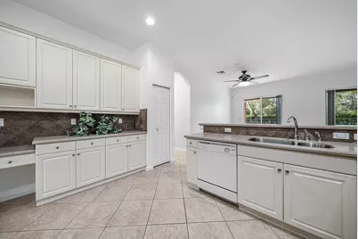 9058 Sedgewood Drive, Lake Worth, FL 33467 - Photo 12